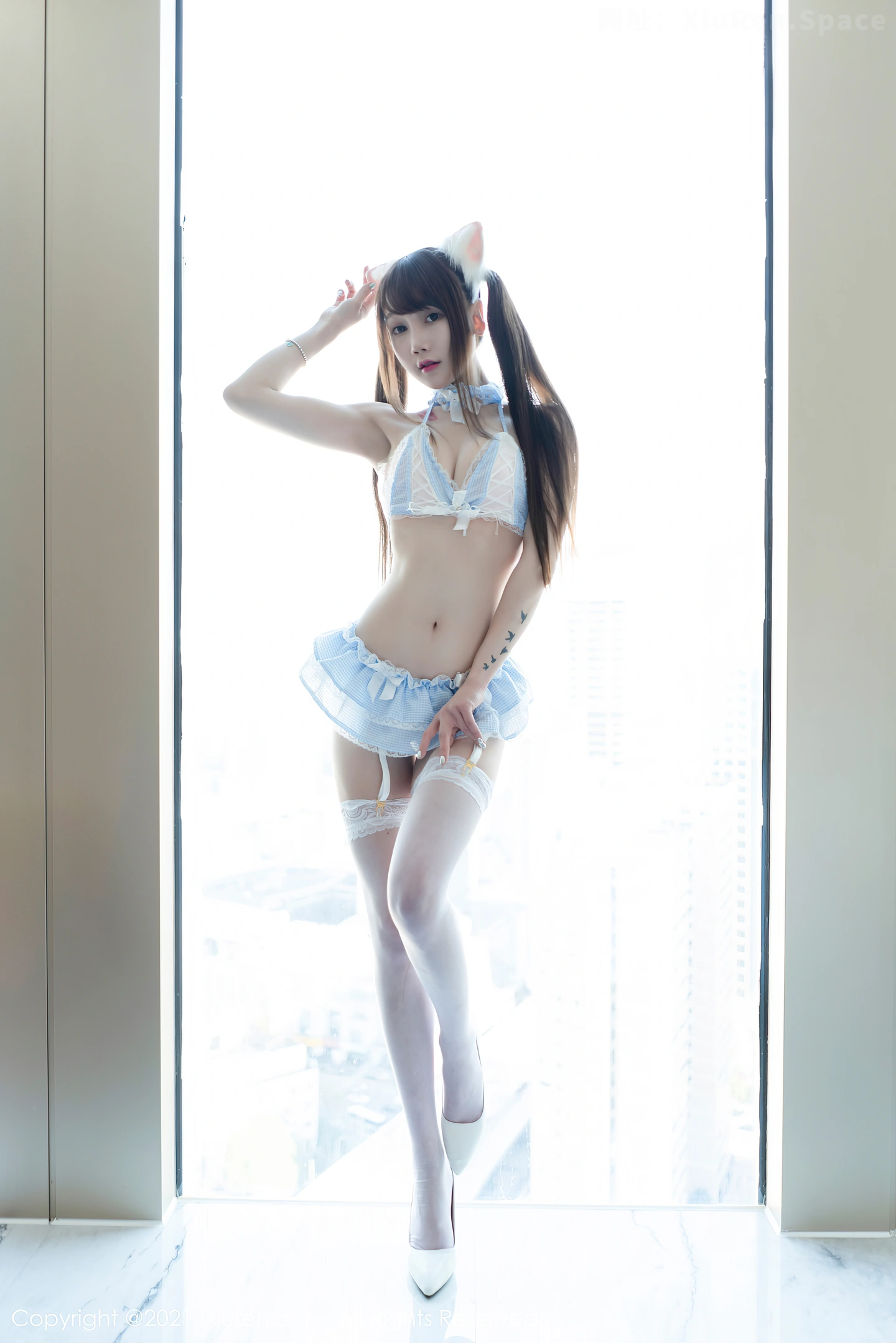 图片[2]-[XiuRen秀人网]VOL.3130 嫩模星小兔私房猫耳制服情趣女仆装配白色蕾丝吊袜极致诱惑写真40P-秀人网官方网站